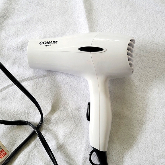 Conair Hair Dryer - Picture 1 of 3